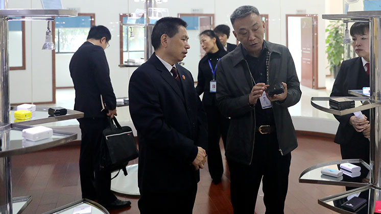 “送法進企業(yè)、服務自貿(mào)區(qū)”——市中級人民法院為炬神電子提供優(yōu)質(zhì)司法服務