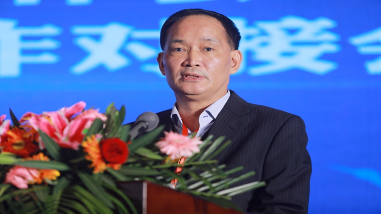 【開放郴州·相約湘臺會】市委副書記、代市長吳巨培為炬神電子點(diǎn)贊，公司董事長楊譓鵬大會發(fā)言